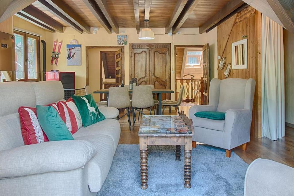 Appartement Saplan Real Estate Casa Izadi à Bossost Extérieur photo